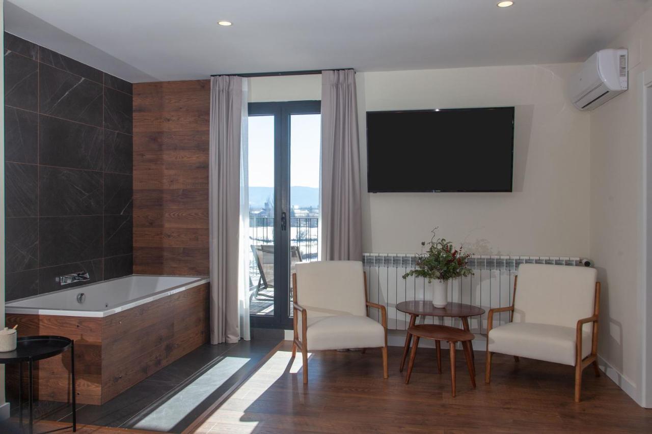Duruelo Mountain Suites ดูรวยโล เด ลาเซียร์รา ภายนอก รูปภาพ