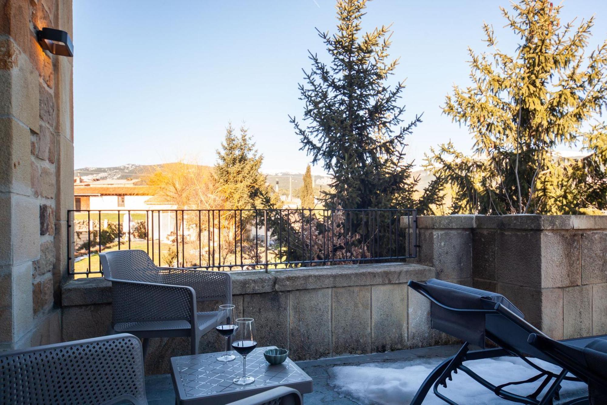 Duruelo Mountain Suites ดูรวยโล เด ลาเซียร์รา ภายนอก รูปภาพ